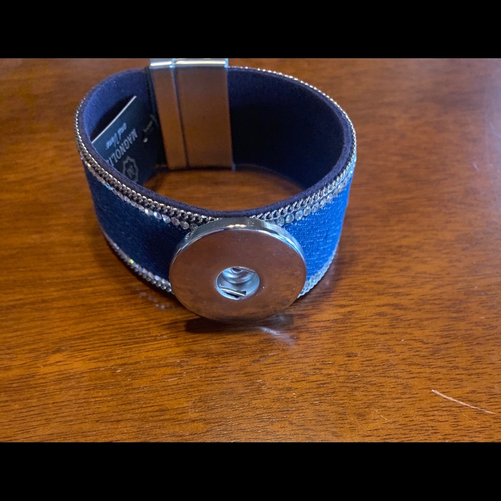 Magnolia and Vine Grand Denim bracelet